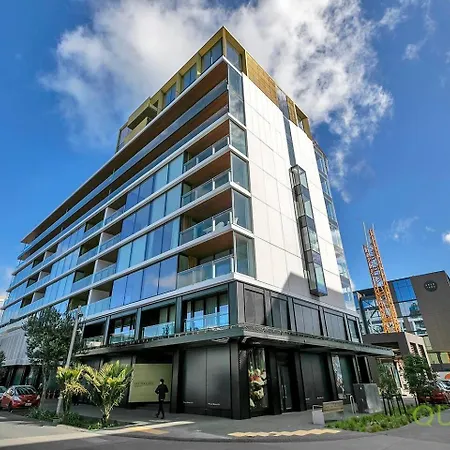Qv Waterfront Executive Apartment -